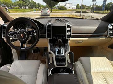 Porsche Cayenne III E-hybrid S — photo 7