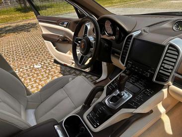 Porsche Cayenne III E-hybrid S — photo 13