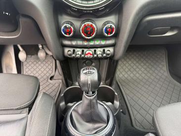 Mini Hatch Cooper — photo 11