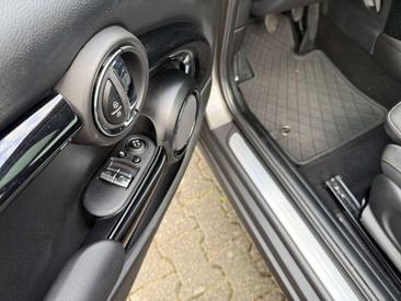 Mini Hatch Cooper — photo 17