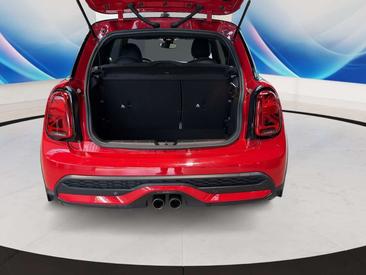Mini Hatch Cooper 2023 Rouge — photo 19