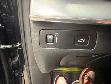 Volvo XC90 D5 Momentum — photo 19
