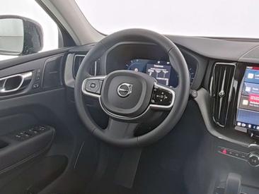 Volvo XC60 B5 Plus — photo 13