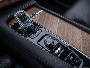 Volvo XC90 D5 Inscription — photo 12