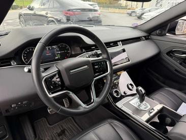 Land Rover Range Rover Evoque P300e R-Dynamic S — photo 6