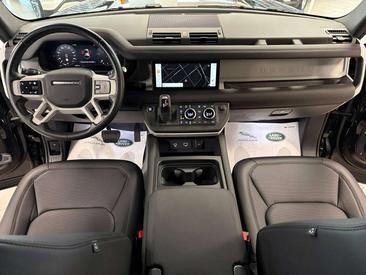 Land Rover Defender 110 SE 3.0 Ibrido/diesel 200cv — photo 9