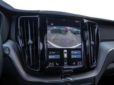 Volvo XC60 B4 R-Design — photo 9