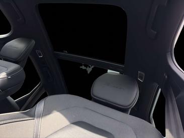 Volvo XC60 T8 R-Design — photo 13