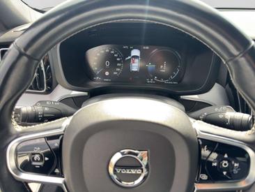 Volvo XC60 T8 R-Design — photo 15