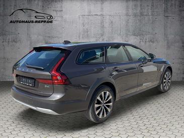 Volvo V90 B4 Plus — photo 6