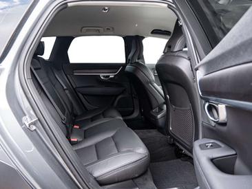 Volvo V90 D4 — photo 5