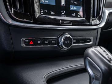 Volvo V90 D4 — photo 11