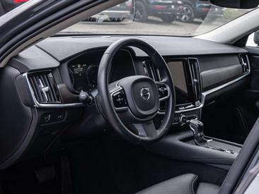 Volvo V90 D4 — photo 15