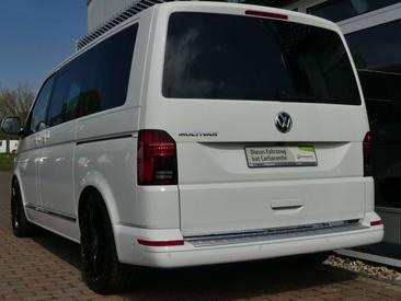 Volkswagen Multivan Highline — photo 3