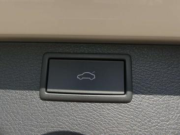 Volkswagen Multivan Highline — photo 8