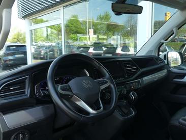 Volkswagen Multivan Highline — photo 13