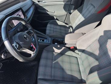 Volkswagen Golf GTI — photo 9