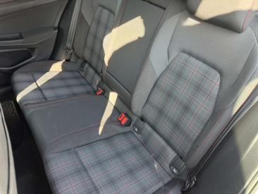 Volkswagen Golf GTI — photo 10