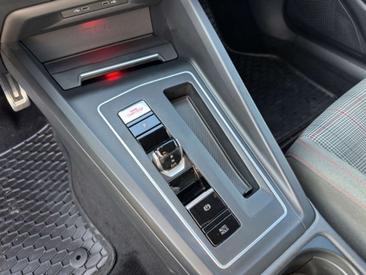 Volkswagen Golf GTI — photo 14