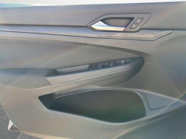 Volkswagen Golf GTI — photo 15