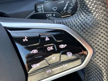 Volkswagen Golf GTI — photo 22