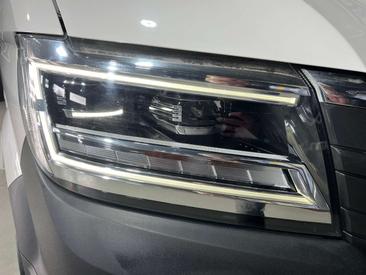 Volkswagen Crafter — photo 11