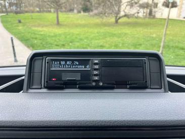 Volkswagen Crafter — photo 18