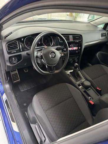 Volkswagen Golf — photo 11