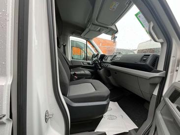 Volkswagen Crafter — photo 22