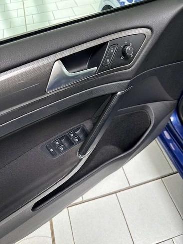 Volkswagen Golf — photo 16