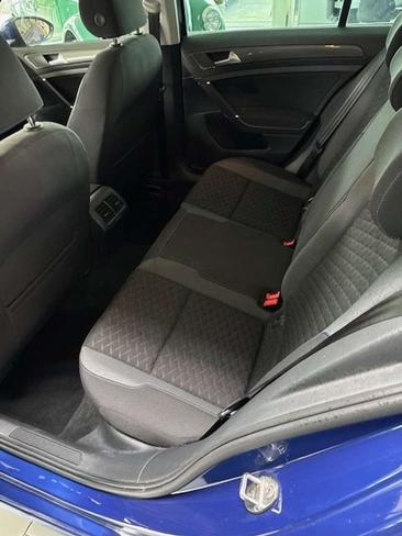 Volkswagen Golf — photo 18
