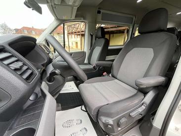 Volkswagen Crafter — photo 31