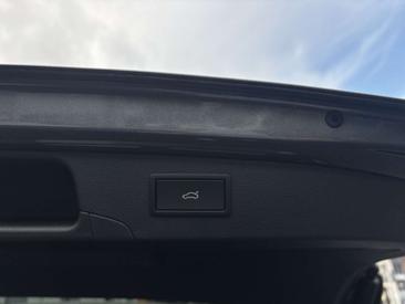 Volkswagen Passat Elegance — photo 12