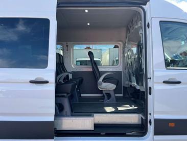 Volkswagen Crafter — photo 42