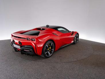 Ferrari SF90 Stradale — photo 6