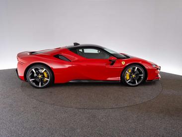Ferrari SF90 Stradale — photo 7