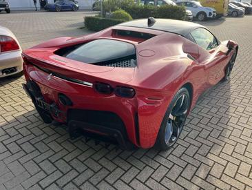 Ferrari SF90 Stradale — photo 6