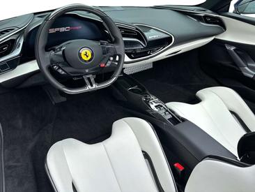 Ferrari SF90 Spider — photo 11