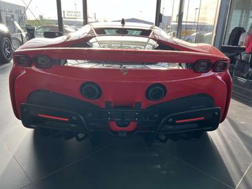 Ferrari SF90 Stradale — photo 13