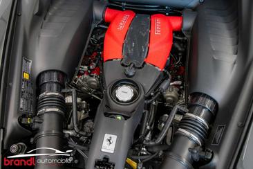 Ferrari F8 Tributo — photo 26