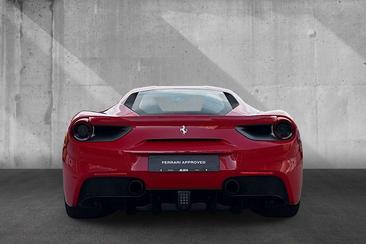 Ferrari 488 — photo 3