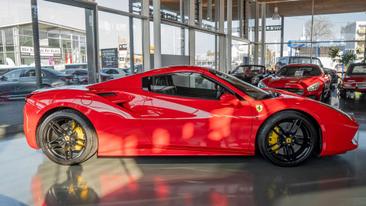 Ferrari 488 — photo 7
