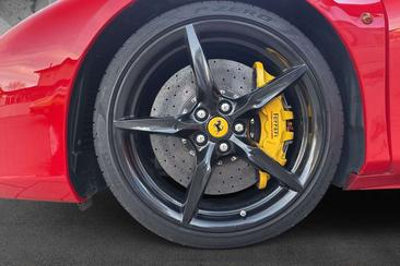 Ferrari 488 — photo 8