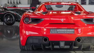 Ferrari 488 — photo 11