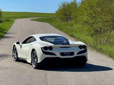 Ferrari F8 Tributo — photo 2