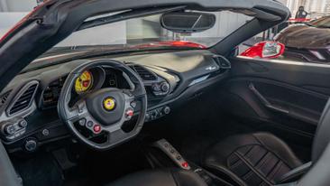 Ferrari 488 — photo 14
