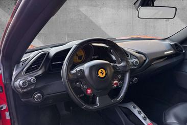 Ferrari 488 — photo 12