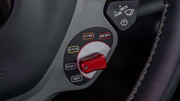 Ferrari 488 — photo 16