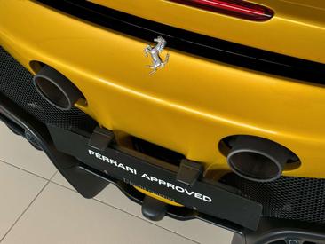Ferrari SF90 Spider — photo 22