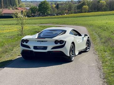 Ferrari F8 Tributo — photo 9